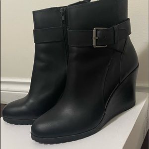 Black boots